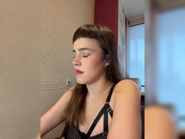 Kendrali's BongaCams show and profile