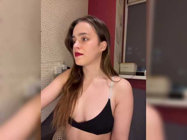 Kendrali's BongaCams show and profile