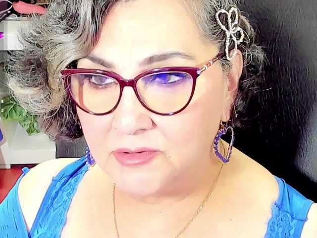 cataleya-mom's BongaCams show and profile