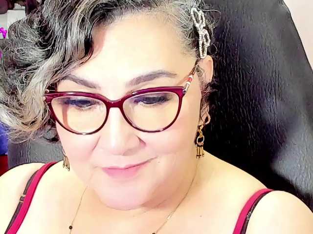 cataleya-mom's BongaCams show and profile