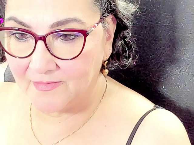 cataleya-mom's BongaCams show and profile