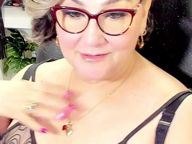 cataleya-mom's BongaCams show and profile