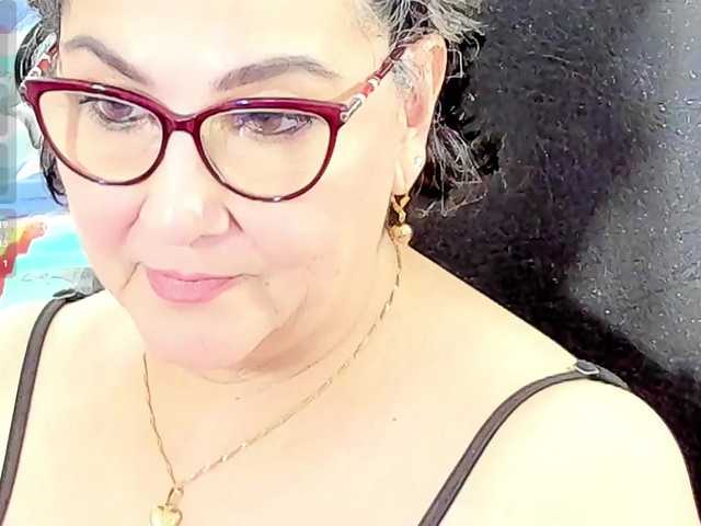 cataleya-mom's BongaCams show and profile