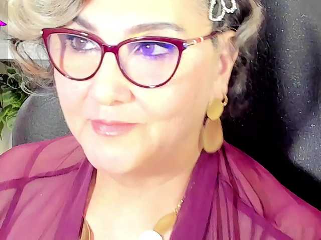 cataleya-mom's BongaCams show and profile