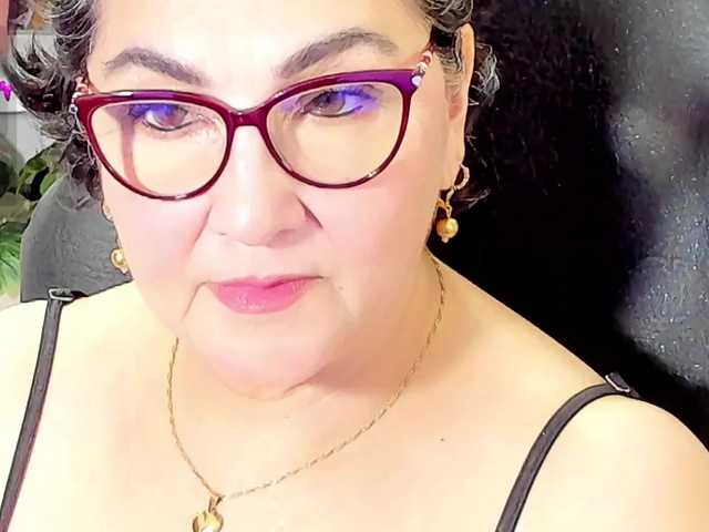 cataleya-mom's BongaCams show and profile