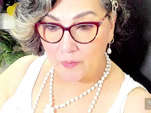 cataleya-mom's BongaCams show and profile