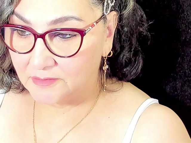 cataleya-mom's BongaCams show and profile