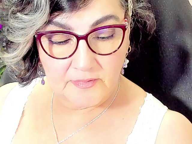 cataleya-mom's BongaCams show and profile