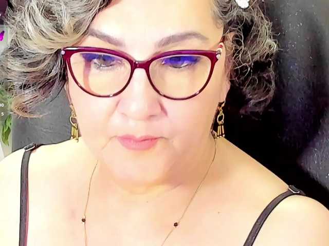 cataleya-mom's BongaCams show and profile