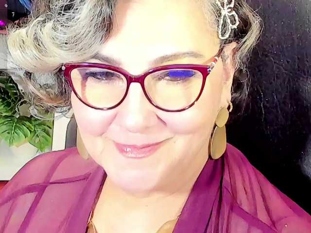 cataleya-mom's BongaCams show and profile