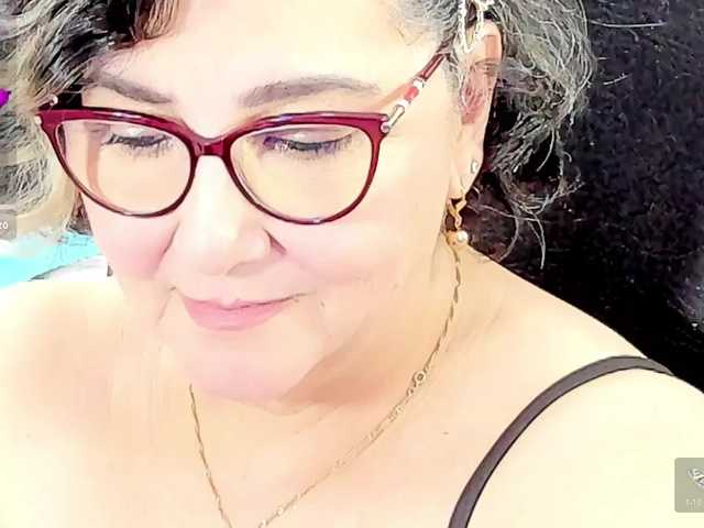 cataleya-mom's BongaCams show and profile