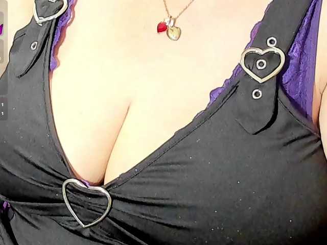 cataleya-mom's BongaCams show and profile