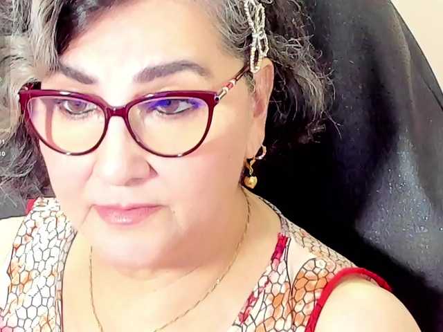 cataleya-mom's BongaCams show and profile