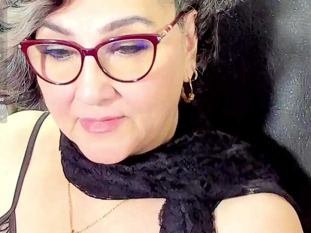 cataleya-mom's BongaCams show and profile