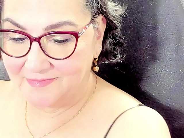 cataleya-mom's BongaCams show and profile