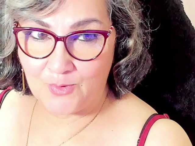 cataleya-mom's BongaCams show and profile