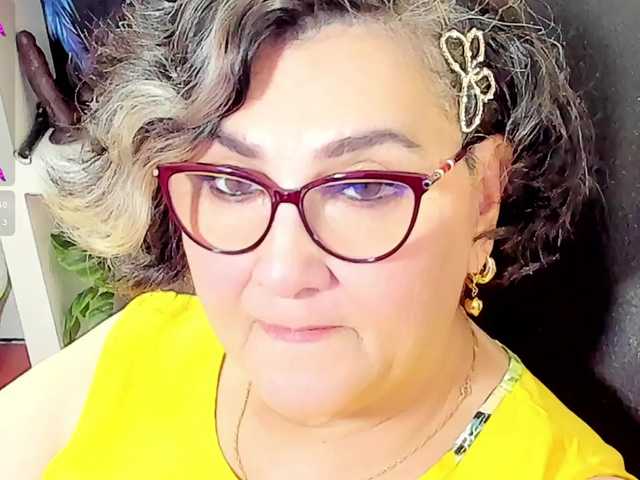 cataleya-mom's BongaCams show and profile