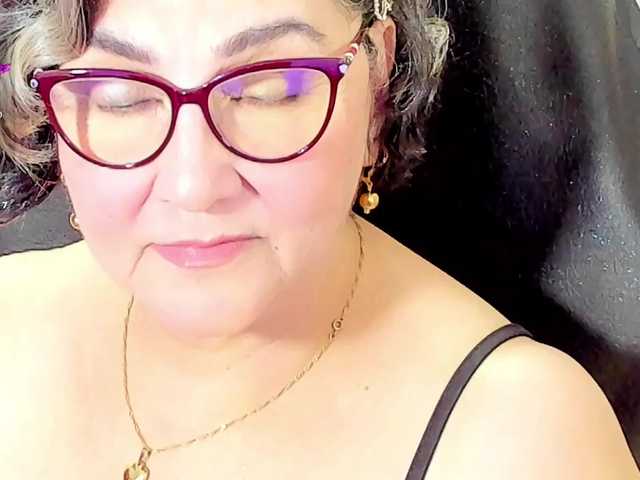 cataleya-mom's BongaCams show and profile