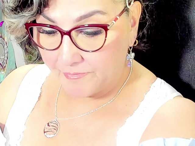 cataleya-mom's BongaCams show and profile