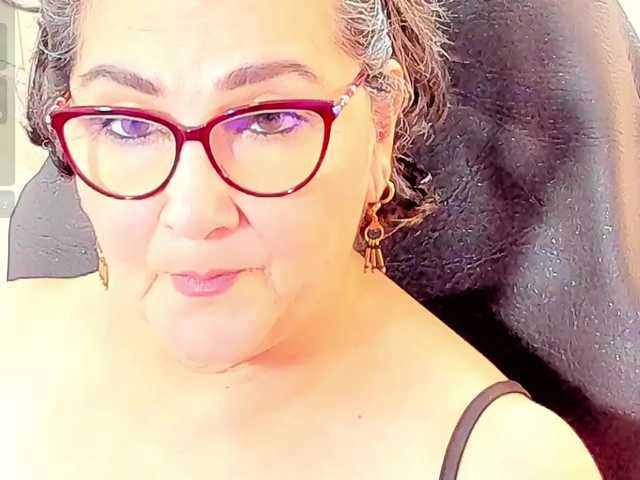 cataleya-mom's BongaCams show and profile