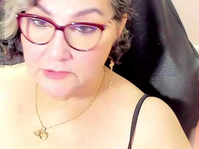 cataleya-mom's BongaCams show and profile