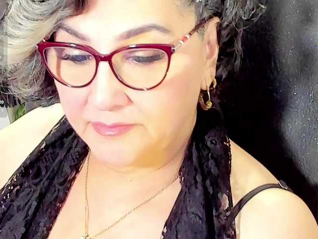 cataleya-mom's BongaCams show and profile