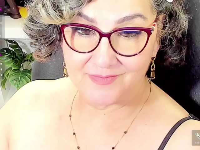 cataleya-mom's BongaCams show and profile