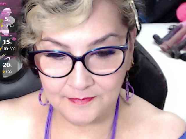enter chatroom Cataleya-mom