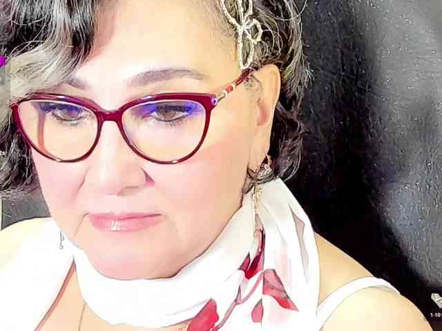 cataleya-mom Live Webcam on BongaCams