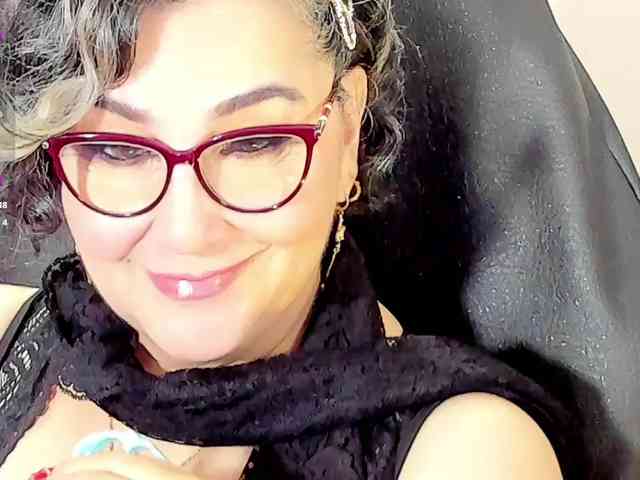 cataleya-mom Live Webcam on BongaCams