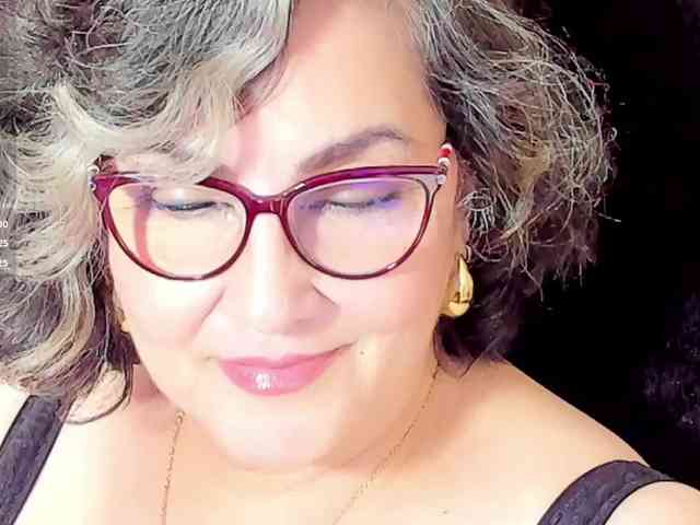 cataleya-mom Live Webcam on BongaCams