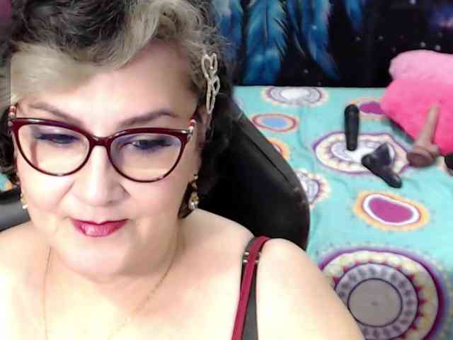 live sex house Cataleya-mom