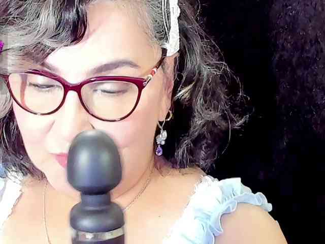 cataleya-mom Live Webcam on BongaCams