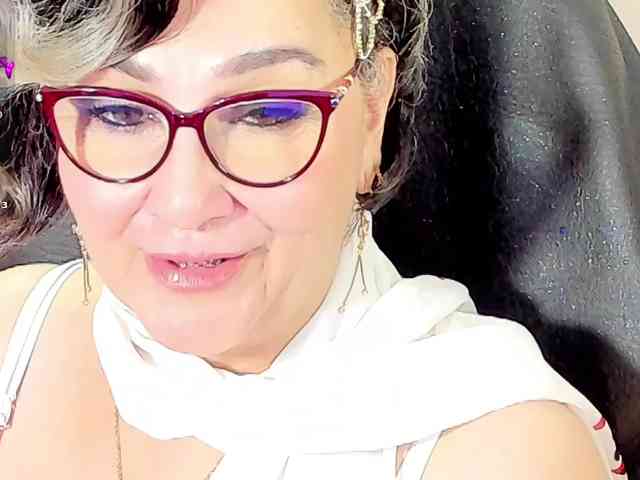 cataleya-mom Live Webcam on BongaCams