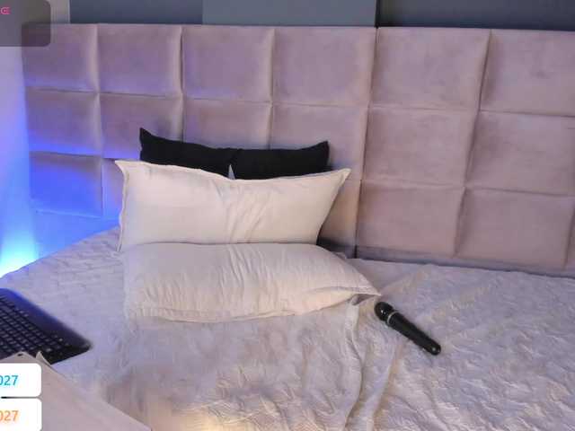 -Giia's BongaCams show and profile