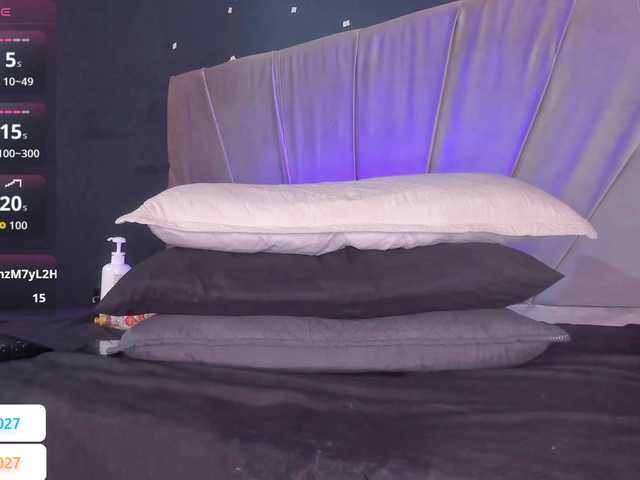 -Giia's BongaCams show and profile