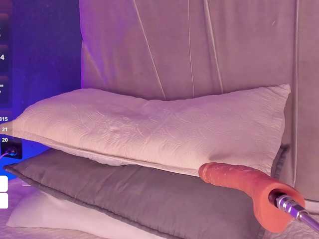 -Giia's BongaCams show and profile