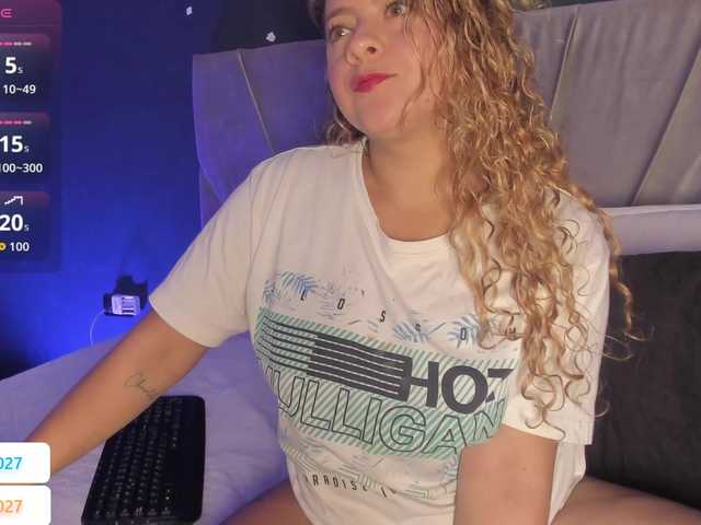 -Giia's BongaCams show and profile