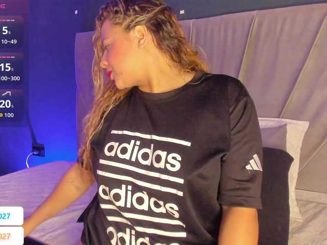 -Giia's BongaCams show and profile