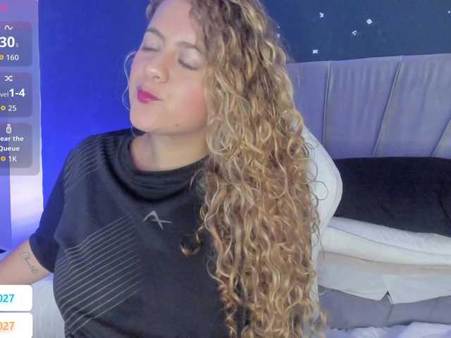 -Giia's BongaCams show and profile