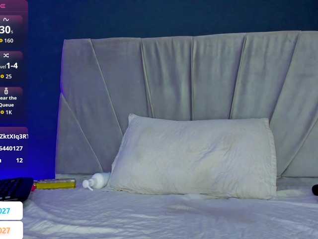 -Giia's BongaCams show and profile