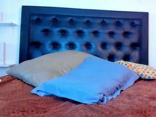 Spicy-jonhson Porn Show