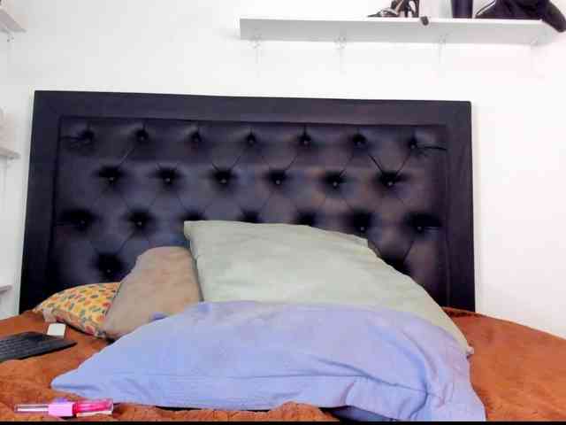 Spicy-shanty Live Webcam on BongaCams