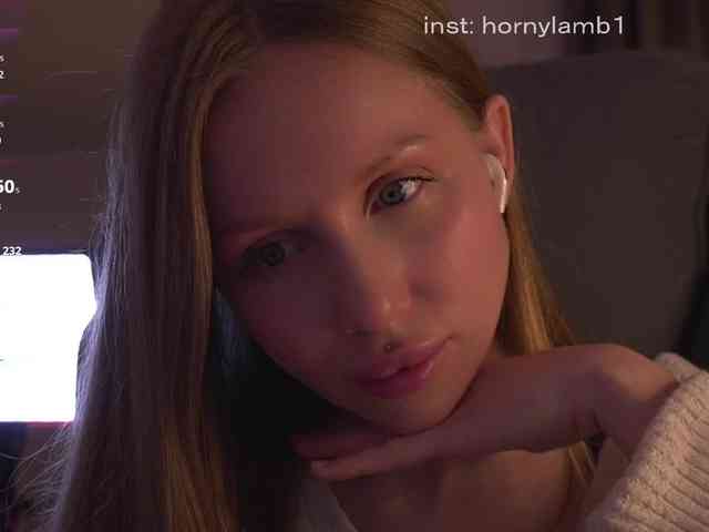 horny_lamb webcam