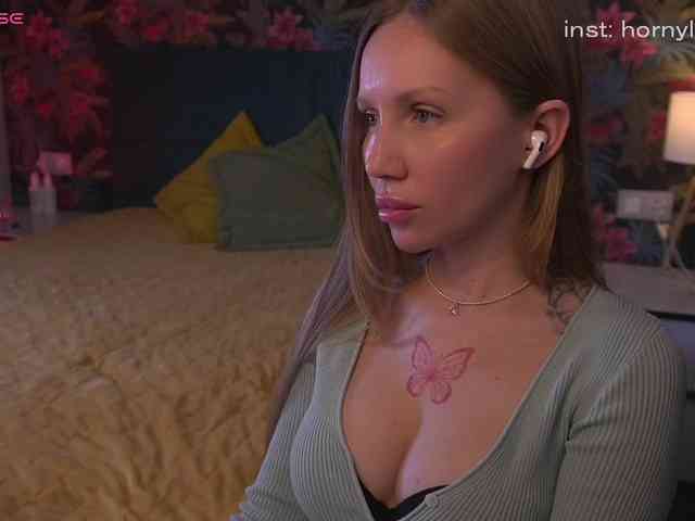 horny_lamb webcam