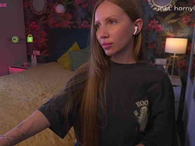 horny_lamb webcam