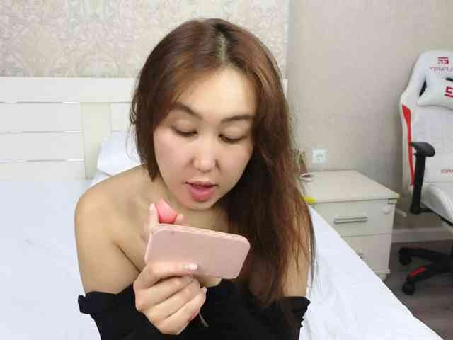 DianaMoon webcam