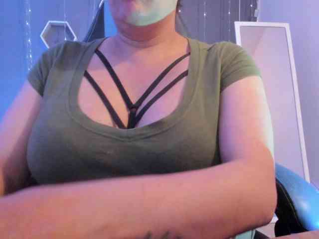 Sammy-owens webcam