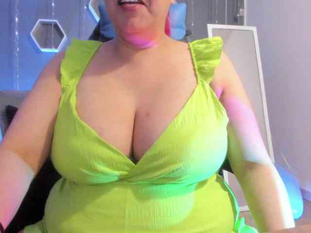 Sammy-owens webcam