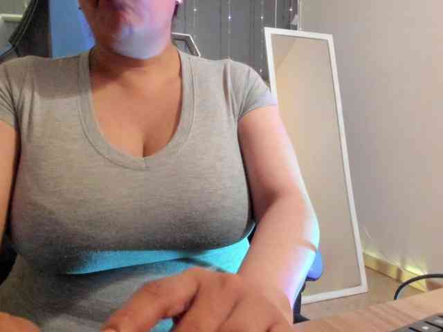 Sammy-owens webcam